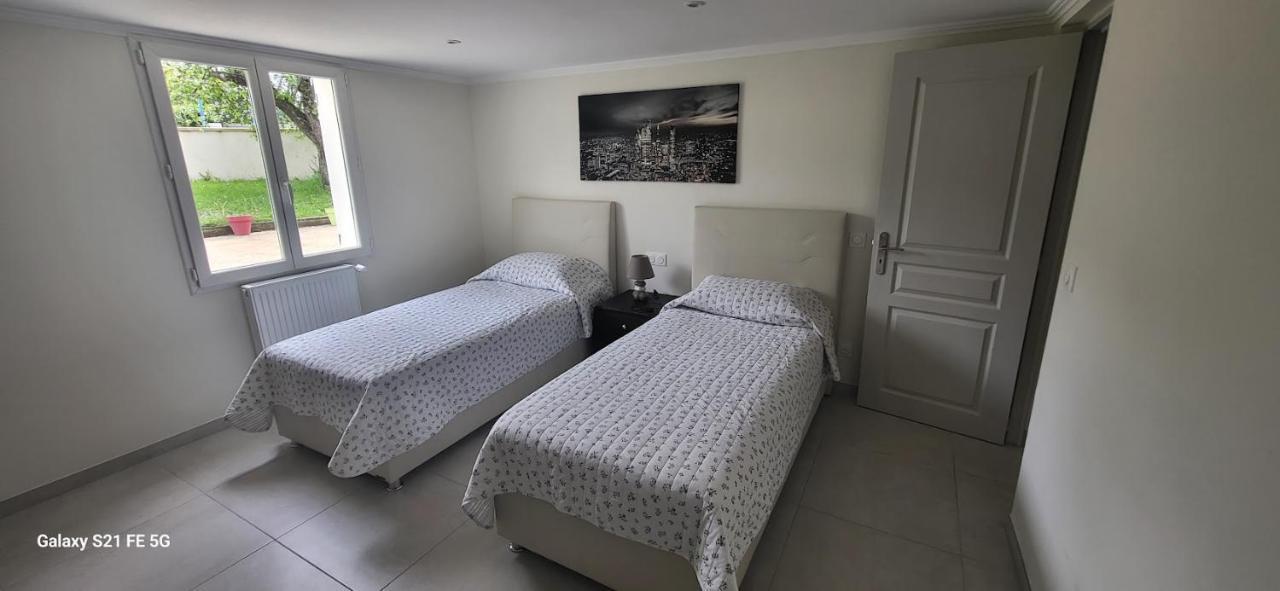 Maison Calme Et Spacieuse Bassens  외부 사진