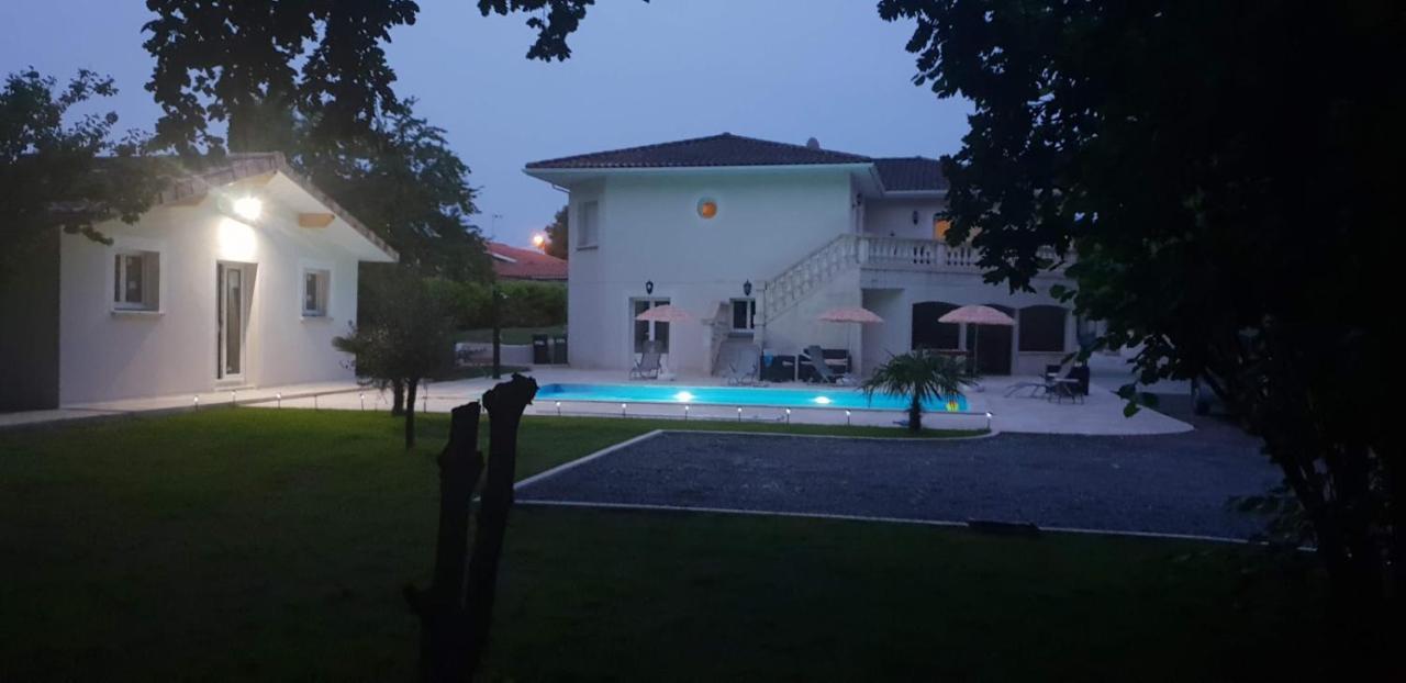 Maison Calme Et Spacieuse Bassens  외부 사진
